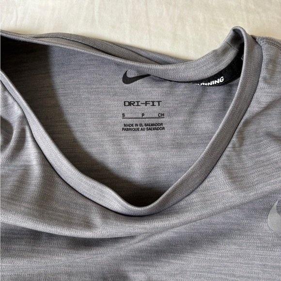 Nike Gray Performance Shirt - Picture 2 of 3